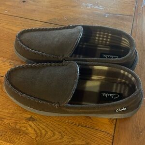 Clark’s Slippers men’s 9 - new used!